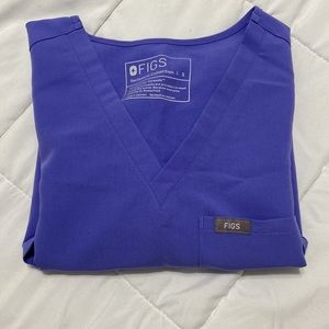 Figs Blueberry Scrub top